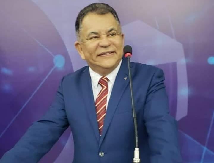 SEBASTIÃO  CARLOS: Importante é reconhecer que o “morrer de amor” não é somente uma figura de linguagem utilizada na poesia, na música ou na literatura de modo geral